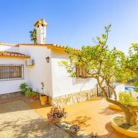 Tere - Plusholidays Calpe